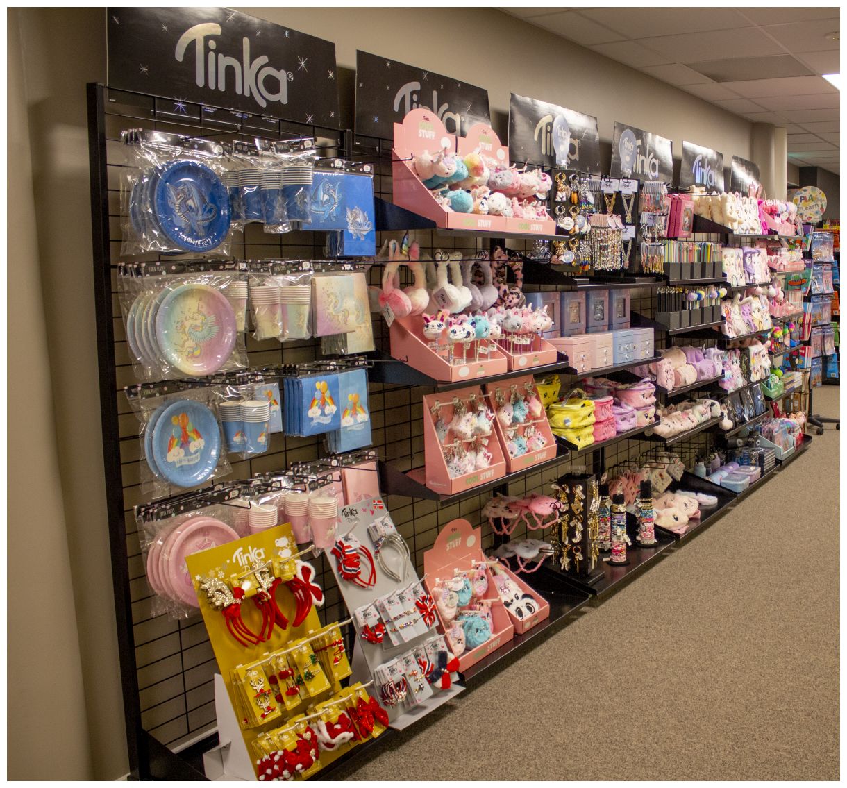 FAN SHOP MUSTA SEINÄ 88x175x45CM