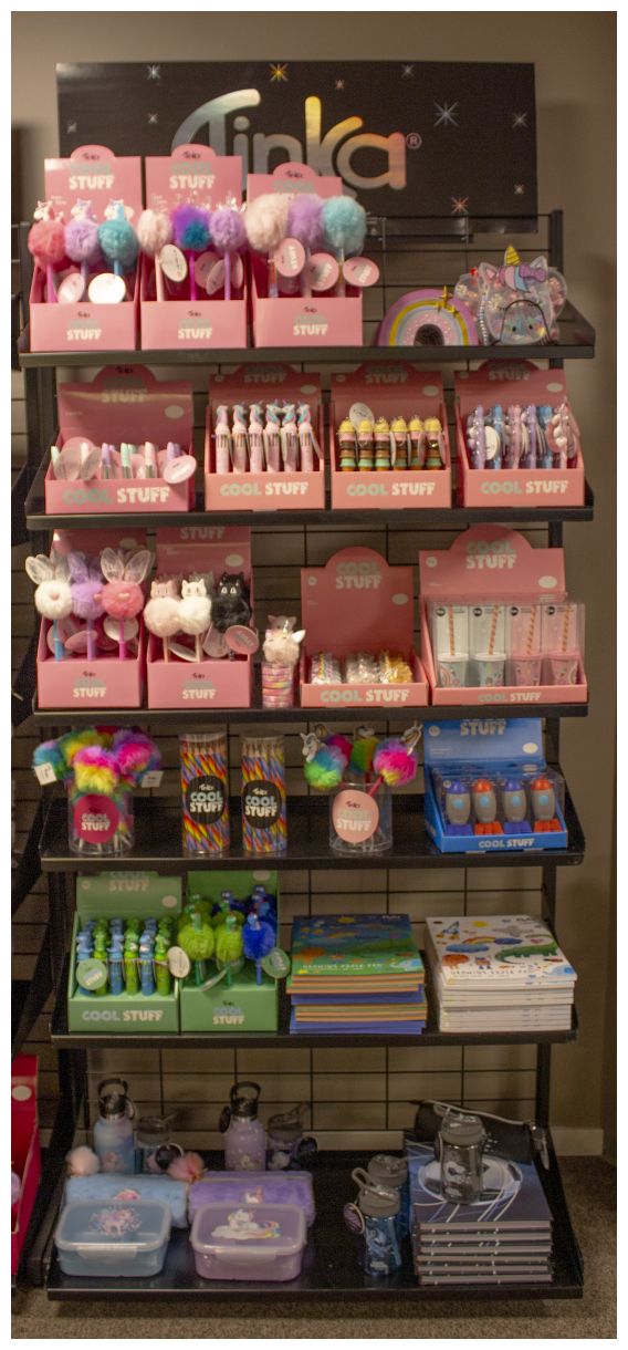 FAN SHOP MUSTA SEINÄ 88x175x45CM